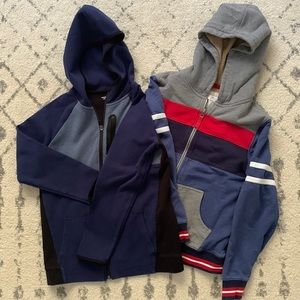 2 boys zip up Hoodies Hanna Andersson size 140 and Old Navy size 10/12